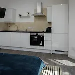 Seaside Suite 1 - Beautiful Long Stay Studio On Lord Street
